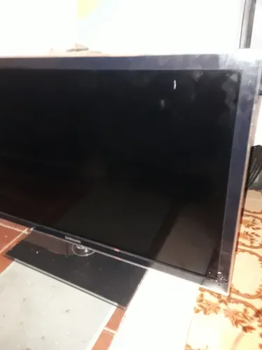 TV Samsung 40 polegadas com defeito