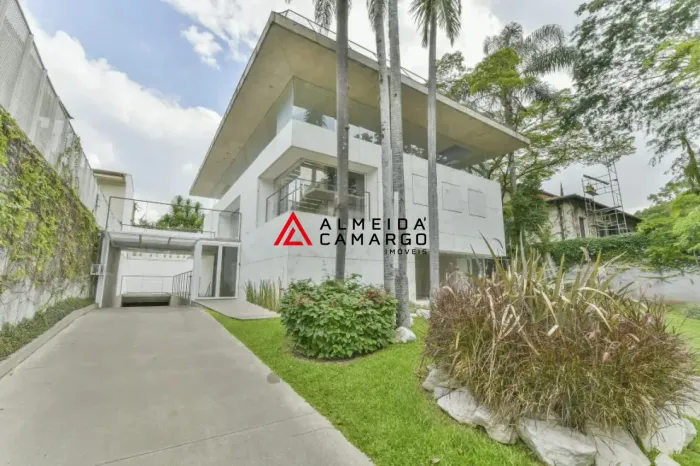 Casa Comercial Jardim Europa Reformada 15 Vagas 1345m²