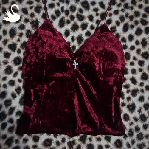 Blusinha gótica 