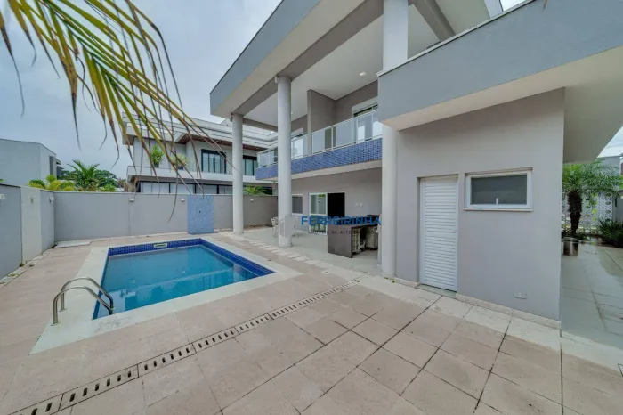 Casa com 5 dormitórios, 350 m² - venda por R$ 3.950.000,00 ou aluguel por R$ 20.802,00/mês