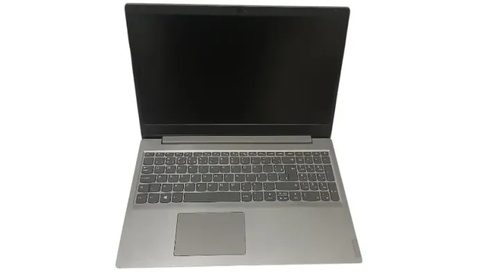 Notebook Lenovo notebook  i3 de decima  geração 8gb ssd 240 Windows 11