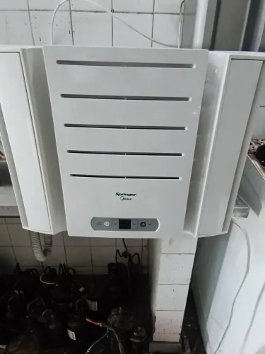 Venda ar condicionado 10.000 BTUs Carrier com controle remoto