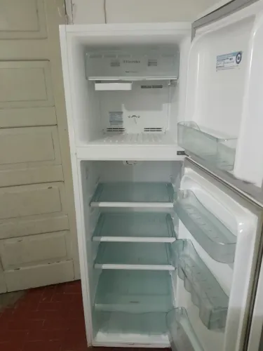 Vendo geladeira electrolux