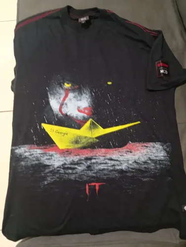 Camiseta MCD boxfit IT a coisa 