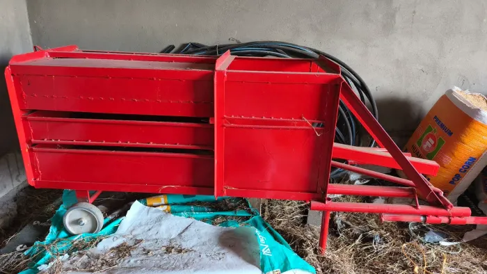 Enfardadeira para fazer feno