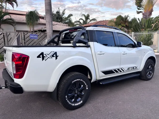 Nissan Frontier Attac.cd 4X4 2.3 Bi-TB Die. AUT 2021