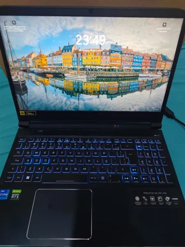 Acer Predator Helios 300 - RTX 3070 - i7 11800h - 16GB - 512 GB SSD