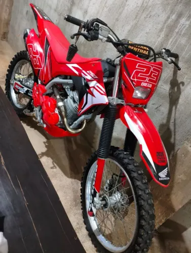 CRF zera revisada,moto sem nada pra fazer