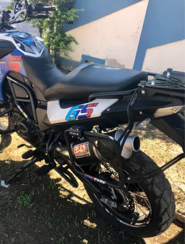 Banco confort Pedrinho e escapamento esportivo Yoshimura