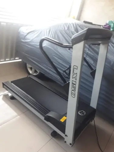 Esteira profissional movement lx 150