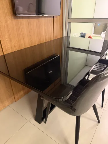Mesa de Jantar Laca 1,60m com base de Madeira