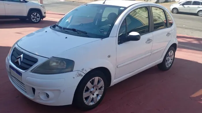 Citroen C3 GLX 1.4/ GLX Sonora 1.4 Flex 8V 5P 2012