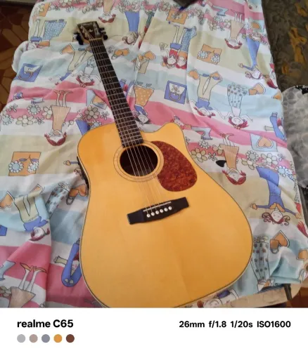 Vendo violão cort mr71or novo