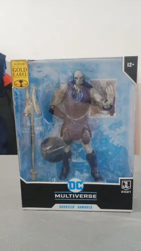 Boneco DC multiverse darkseid armored .