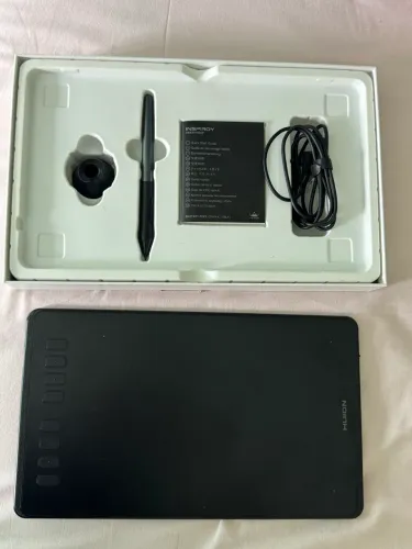 Mesa Digitalizadora Huion Inspiroy H950P - Pouco Uso + Completa