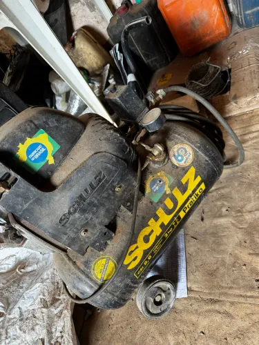 Compressor de Ar Schulz Pratiko 25 Litros 2HP Portátil