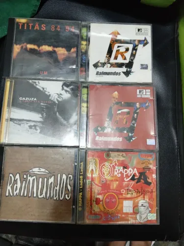 Alguns CDs de bandas de rock nacional