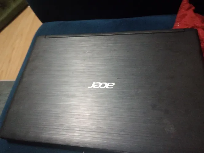 Notebook Acer Aspire 315-55 Intel Core i5 7th Gen + capa original dele