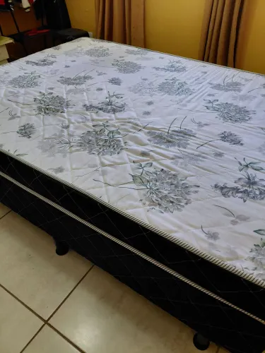 Por. 200. - Cama casal - Acoplada