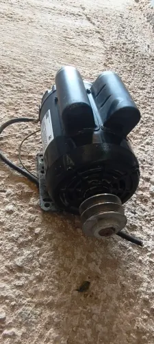 Motor elétrico monofásico 2CV 127/220