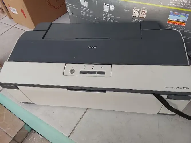 Impressora Epson Stylus T1110 A3 com Bulk Ink Instalado 110/120V - Leia o anúncio