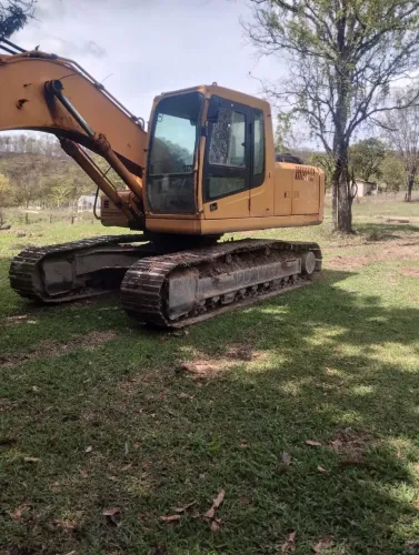 ESCAVADEIRA HIDRÁULICA HYUNDAI R210 LC-7 ANO 2007