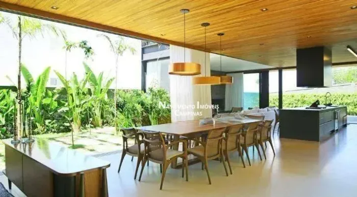 Amplitude e Sofisticação em 530 m²: Casa com 3 Suítes por R$ 5.300.000- Residencial Sainte