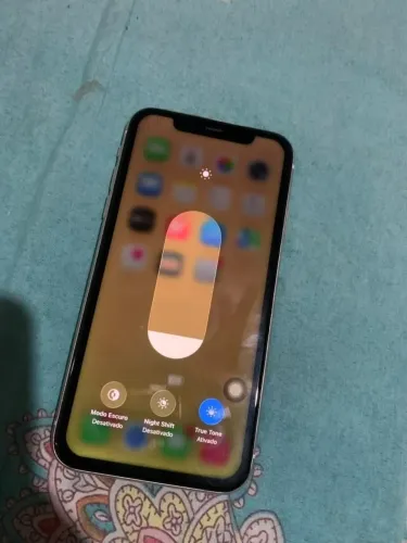 IPhone 8plus pra venda,nao possui restrições, tela e bateria original,ICloid livre,128gb