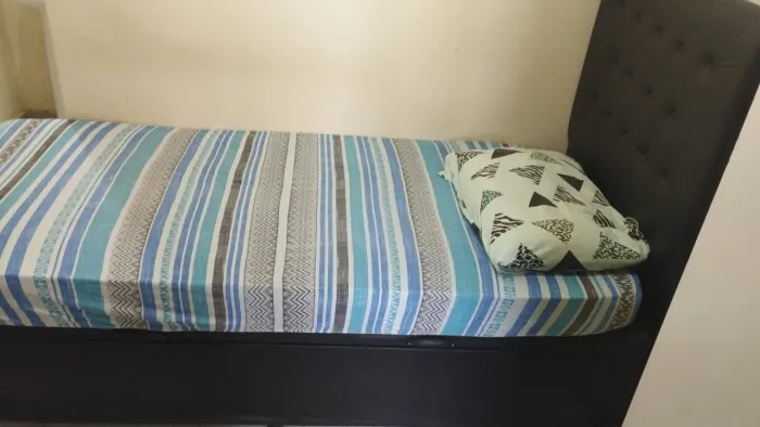 Aluguel de quarto com banheiro