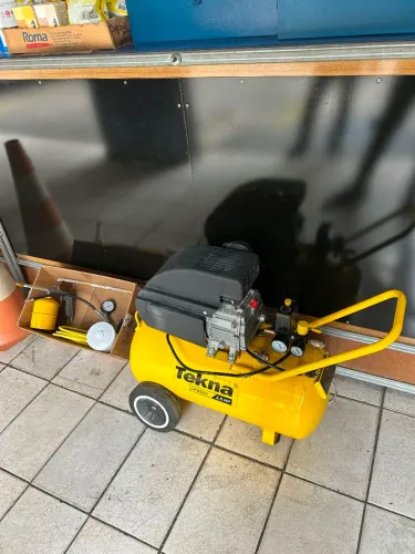 COMPRESSOR DE AR 80 PÉS 2.5 HO 116 IBS C ACESSÓRIOS 