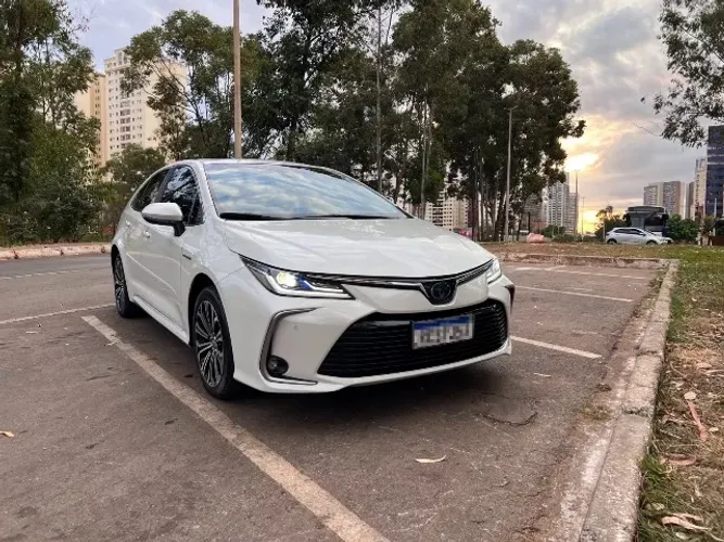 Toyota Corolla Altis Prem. Hybrid 1.8 Flex AUT 2023