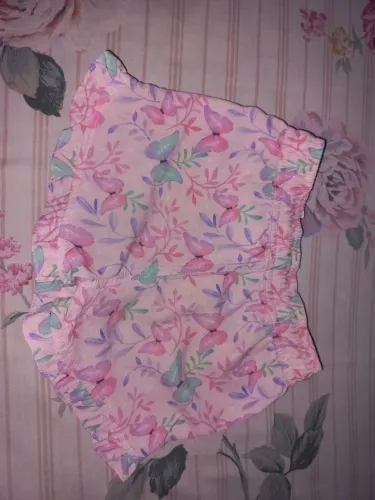 Shorts borboleta