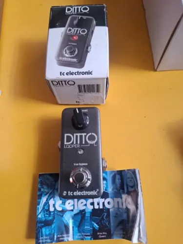 Pedal de efeito Boss RC Loop Station RC-30 vermelho E Pedal De Guitarra Tc Eletronic Ditto
