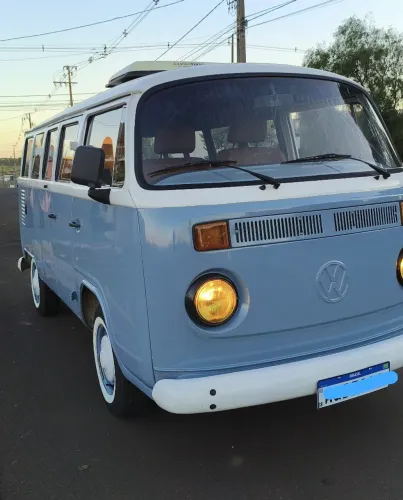 Volkswagen Kombi Standard/ Luxo/ Serie Prata 1996