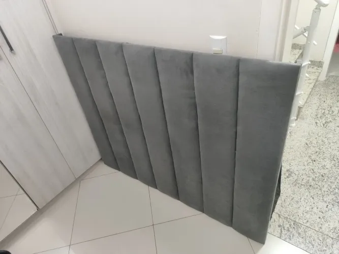 Vendo cabeceira de cama 1,50x1,20 