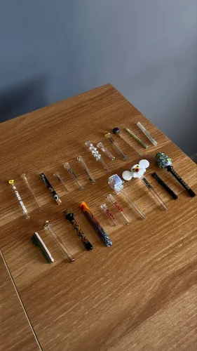 Kit Piteiras de Vidro Premium - Marcas Variadas (ZAVNAI, RAW, Thug Glass)