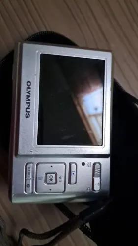 Máquina fotográfica Olympus