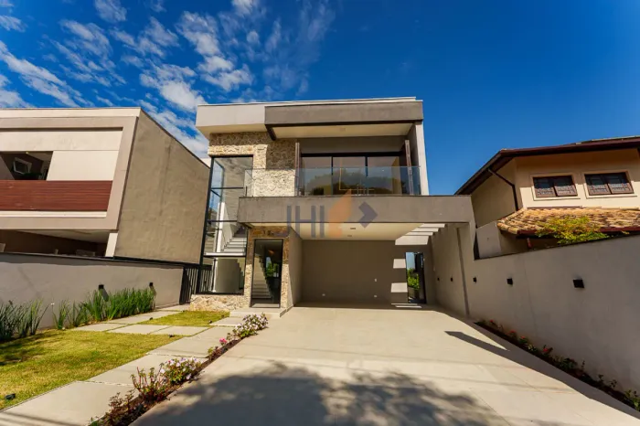 CASA À VENDA NO CONDOMÍNIO SÂO PAULO II EM COTIA ? 336m² | 5 SUÍTES | PISCINA | NOVA