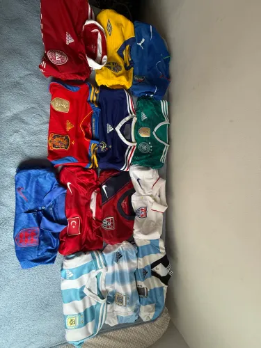 LOTE 13 CAMISAS SELEÇÕES