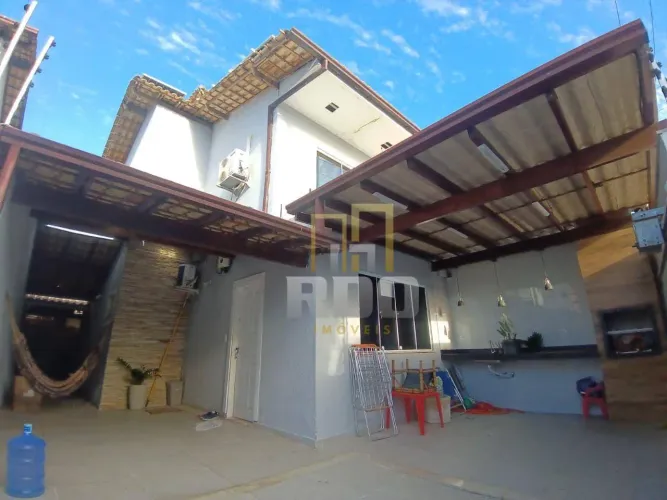 Duplex à venda no Mariléa não geminada com 2 suites, Rio das Ostras!