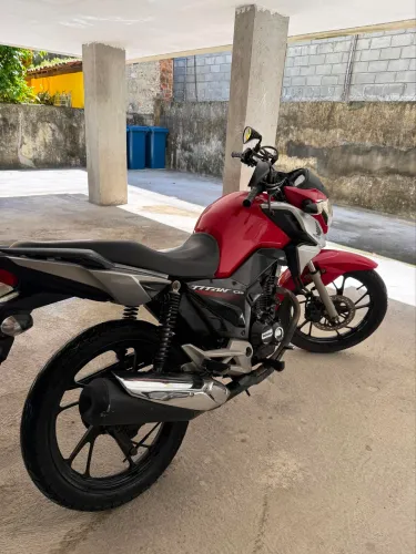 MOTO HONDA TITAN 160 VERMELHA
