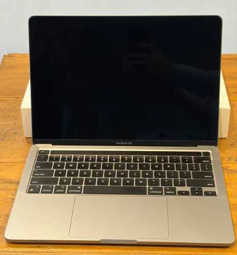 MacBook Pro 13? M2 8GB 256 SSD