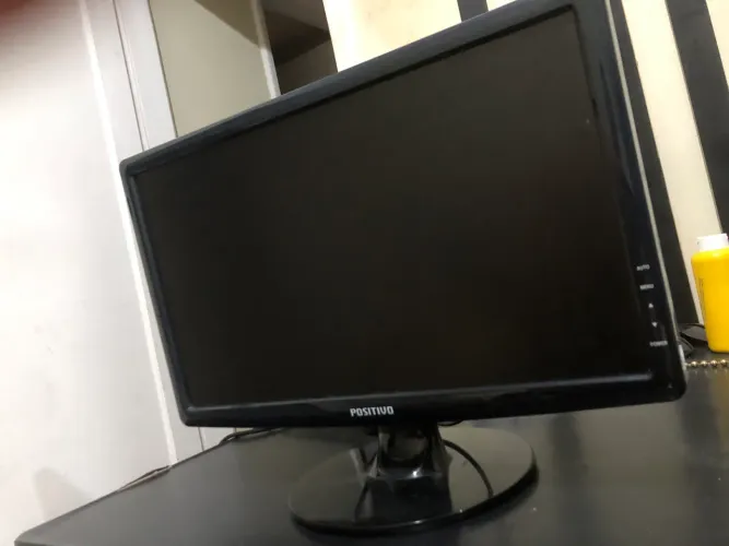 Monitor Positivo 18,5? - Funcionando - Barato