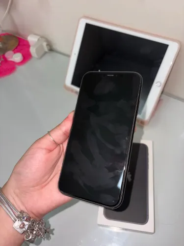 iPhone 11 64gb preto, para concerto ou retirada de peças