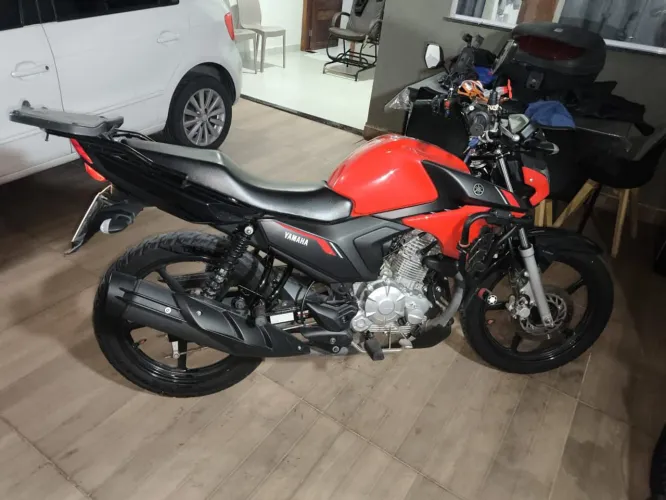 Yamaha YBR 150-Excelente Estado -documentação em dia ,tel *