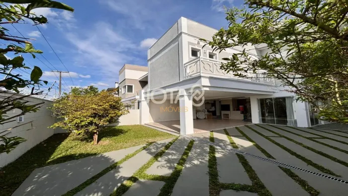 CASA 4 QUARTOS E JARDIM EM CONDOMÍNIO FECHADO PINHEIRINHO Casa Com 4 Quartos e Jardim Em C