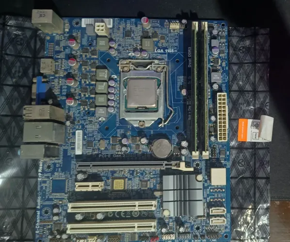 Kit Placa-mãe Gigabyte H61 + Intel Core i3-3240 + 8GB DDR3<br>