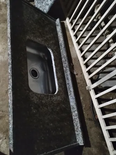 Duas pias de mármore 200 cada.