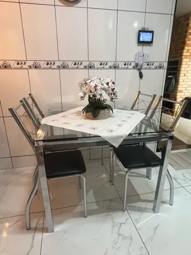 Mesa de Vidro com 4 Cadeiras Cromado *