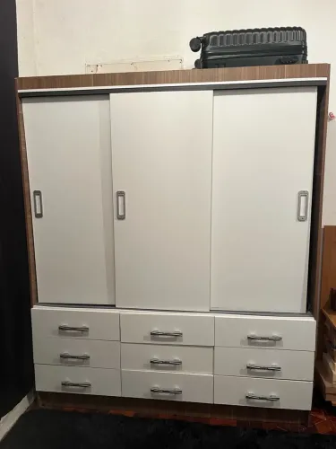 GUARDA-ROUPA DE SOLTEIRO